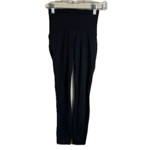 Lululemon Sz 2 Wunder Under‎ Athletica Black Leggings